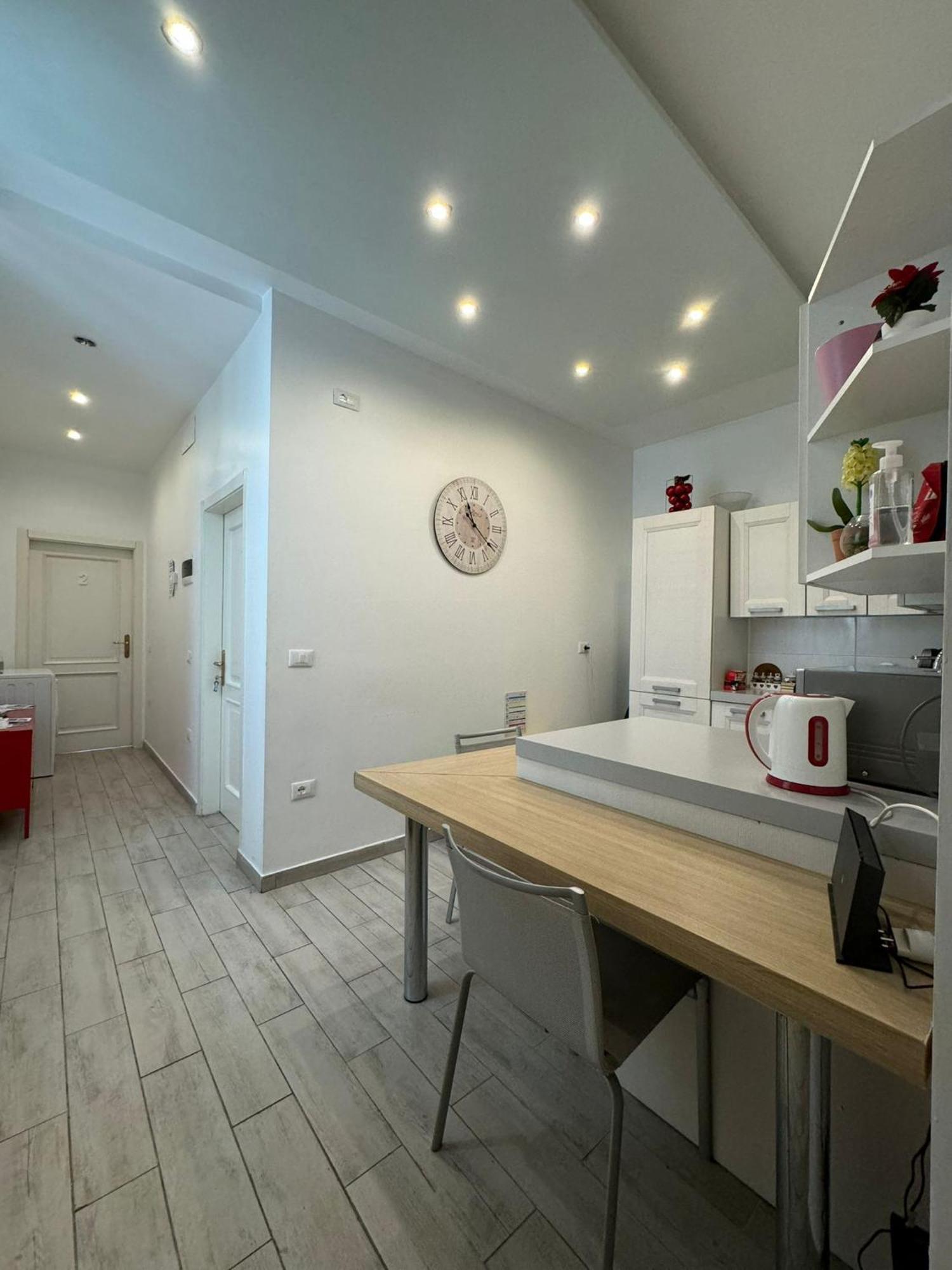 Modern Room With Private Bathroom Trente Extérieur photo